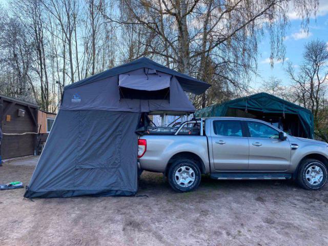 Dachzelt mit Unterbau